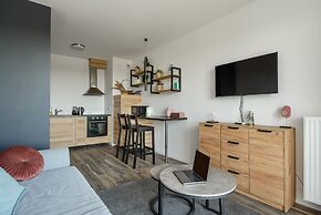 Lumina apartment on Drewnowska
