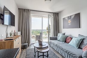 Lumina apartment on Drewnowska