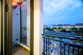 Hoi An Riverland Villa