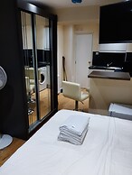 Budget Ensuite Room in Thamesmead