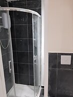 Budget Ensuite Room in Thamesmead