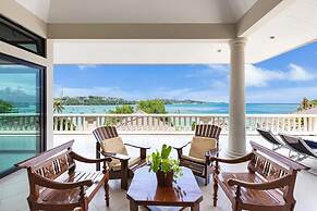 Luxury Beachfront Tai Pan Villa