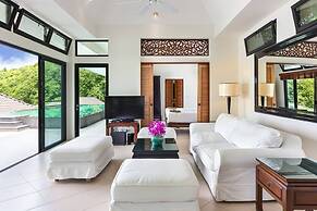 Luxury Beachfront Tai Pan Villa