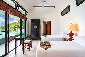 Luxury Beachfront Tai Pan Villa