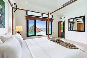 Luxury Beachfront Tai Pan Villa