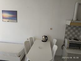 Apartment for 4 Personsn the Center