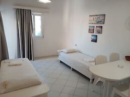 Apartment for 4 Personsn the Center