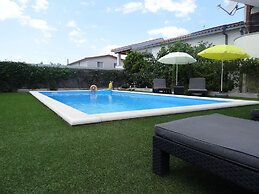 Ilsad Apartments - Apartment With Pool 80 Meters From sea - Great Loca