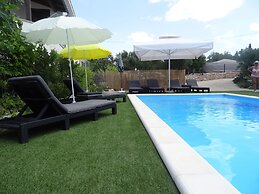 Ilsad Apartments - Apartment With Pool 80 Meters From sea - Great Loca