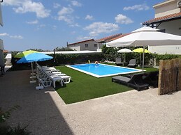 Ilsad Apartment Apartment With Pool 80 Meters From sea Great Location