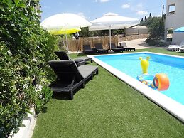 Ilsad Apartments - Apartment With Pool 80 Meters From sea - Great Loca