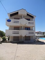 Ilsad Apartments, Apartment With Pool 80 Meters From se, Sea View From