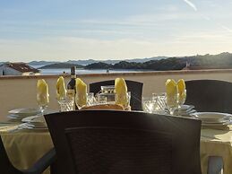 Ilsad Apartments, Apartment With Pool 80 Meters From se, Sea View From
