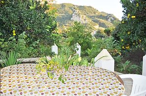Beachfront Holiday Houses Yannis on Agios Gordios Beach