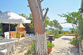 Corfu Beachfront Holiday Houses Yannis on Agios Gordios Beach