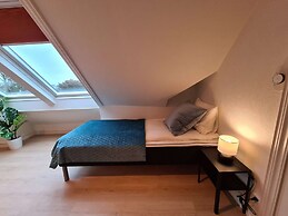 Spacious And Modern 3-bedroom Near Center, Free Parking