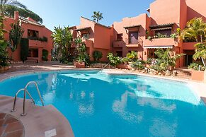 Elviria Luxury Beach Side Sleep 6