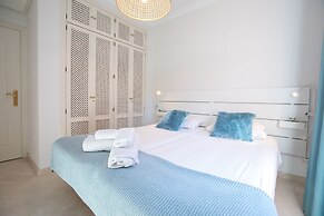 Elviria Luxury Beach Side Sleep 6