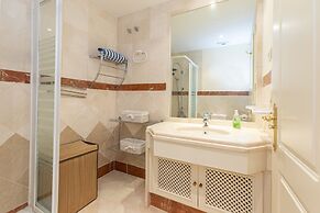 Elviria Luxury Beach Side Sleep 6