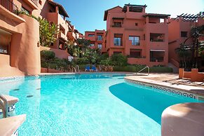 Elviria Luxury Beach Side Sleep 6