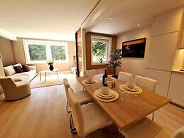 Bright And Modern Apartment Near Center, 85 M2, Fully Equipped, Free P
