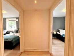 Bright And Modern Apartment Near Center, 85 M2, Fully Equipped, Free P