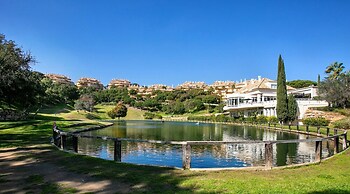 Luxury Apartment With Sea View In Marbella