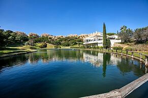 Luxury Apartment With Sea View In Marbella