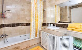 Luxury Apartment With Sea View In Marbella