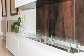 Luxury Apartment With Sea View In Marbella