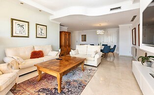 Luxury Apartment With Sea View In Marbella