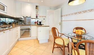 Luxury Apartment With Sea View In Marbella