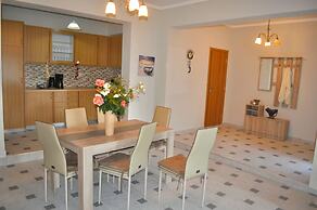 Luxury Apartment by the Pool - Pelekas Beach, Corfu