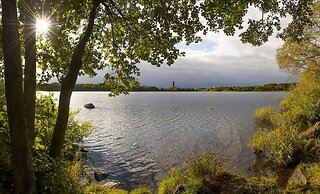 Beautiful Penthouse Near Center, 2-bedroom, Balcony and Free Parking