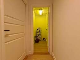 Beautiful, Spacious And Modern, 2-bedroom, Near Center, Free Parking