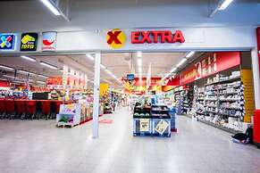 Beautiful, Spacious And Modern, 2-bedroom, Near Center, Free Parking