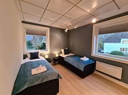 Beautiful, Spacious And Modern, 2-bedroom, Near Center, Free Parking