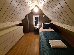 Lovely 3-bedroom Apartment Near City Center