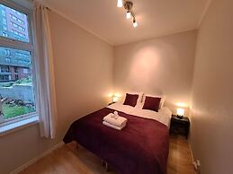 Beautiful 2-bedroom In City Center, With Balcony and Free Parking