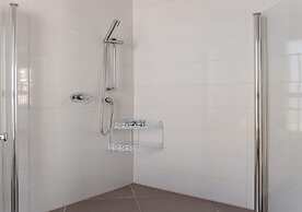 O-O Group -Luxury 3BR APT See View Tower