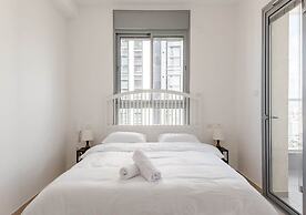 O-O Group -Luxury 3BR APT See View Tower