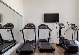 O-O Group -Luxury 3BR APT See View Tower