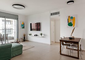 O-O Group -Luxury 3BR APT See View Tower