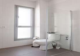 O-O Group -Luxury 3BR APT See View Tower