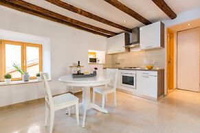 DeAmicis Studios by Irundo