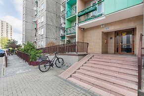 City View Apartment by Renters