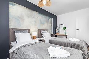 City View Apartment by Renters