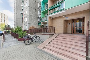 City View Apartment by Renters