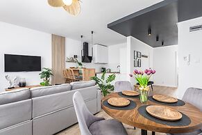 City View Apartment by Renters