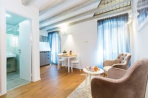 Cozy Montalbano Studios by Irundo